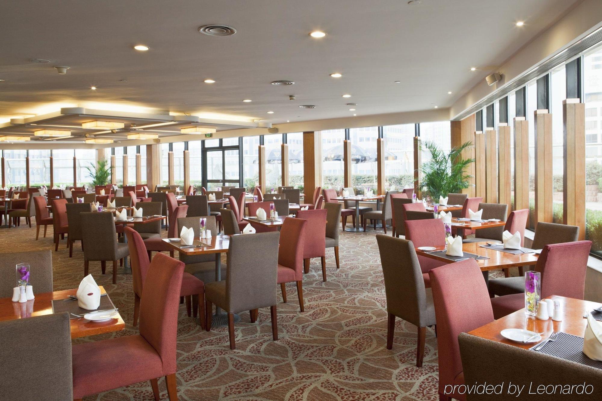 Crowne Plaza Nanjing Hotels & Suites Ресторан фото