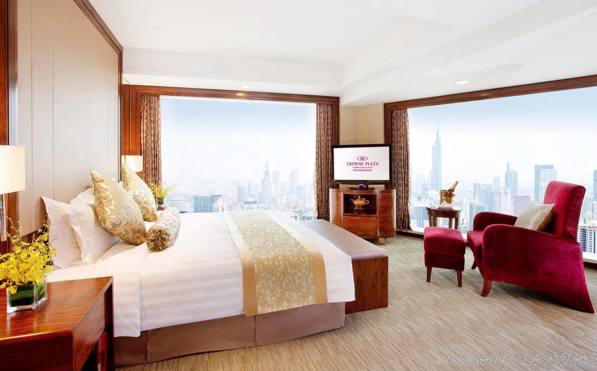 Crowne Plaza Nanjing Hotels & Suites Экстерьер фото