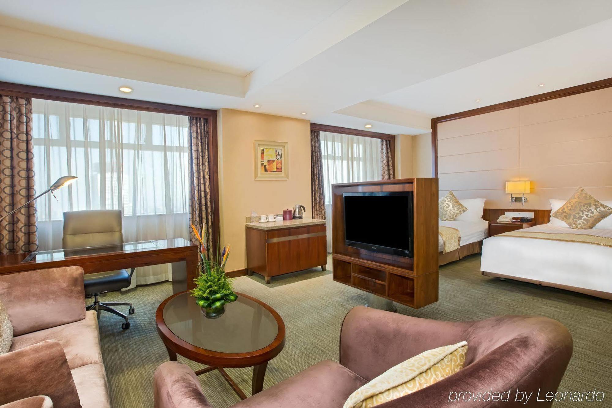 Crowne Plaza Nanjing Hotels & Suites Экстерьер фото