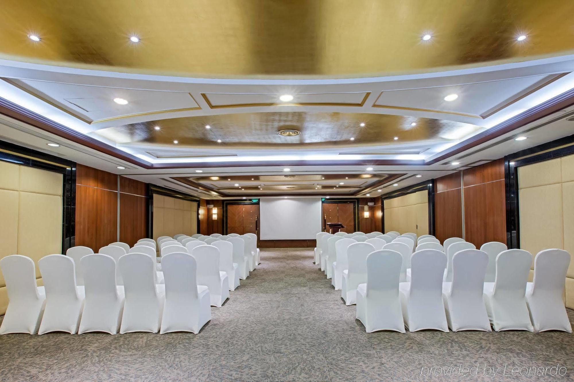 Crowne Plaza Nanjing Hotels & Suites Экстерьер фото