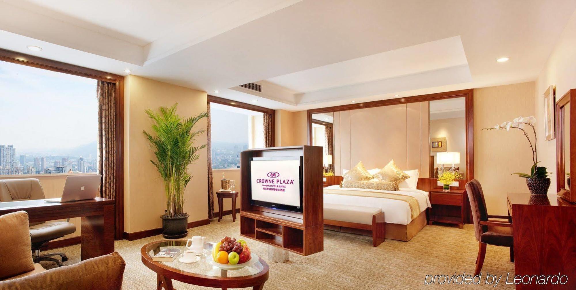 Crowne Plaza Nanjing Hotels & Suites Экстерьер фото